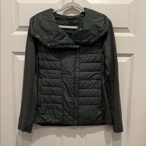 Helly Hansen Dark Green Quilted Jacket - M